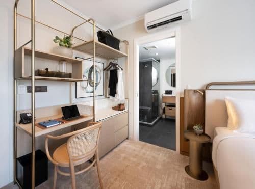 Deluxe Hotel Room