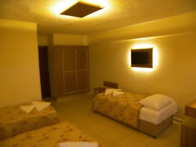 FAMILY ROOM STANDARD