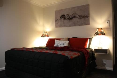 Deluxe King Suite