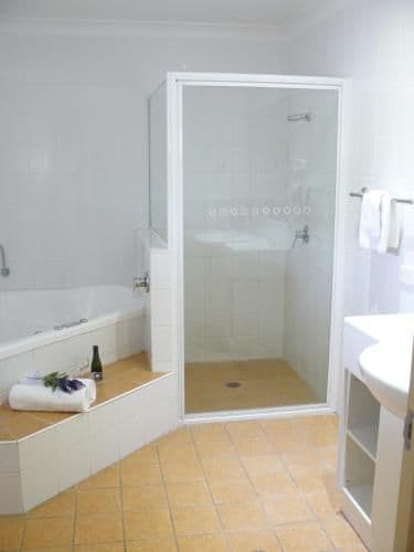 Suite with Spa Bath