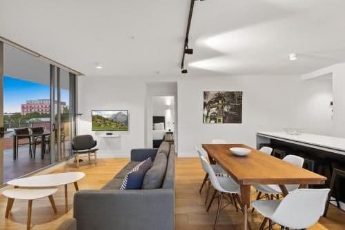Deluxe Two-Bedroom Apartment with City View