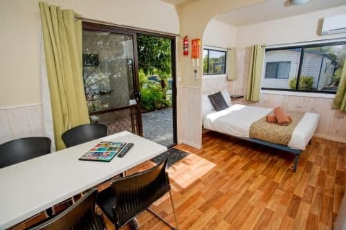 Budget family Cabin (6 Adults)