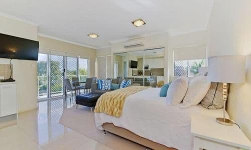 Studio with Terrace