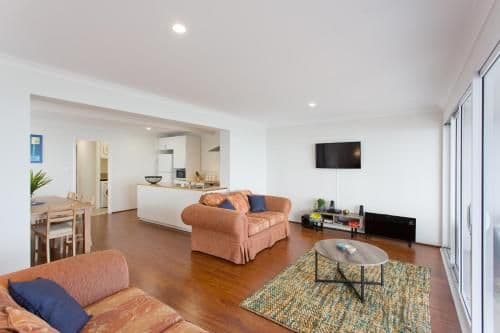 Blue Bay Stay - Halls Head - 12 Bed