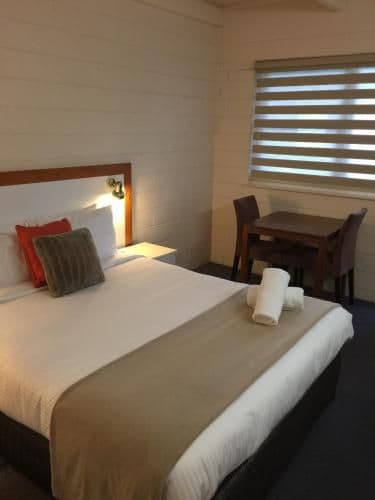 Standard Queen Room