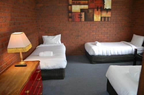 Family Room (5 Adults)