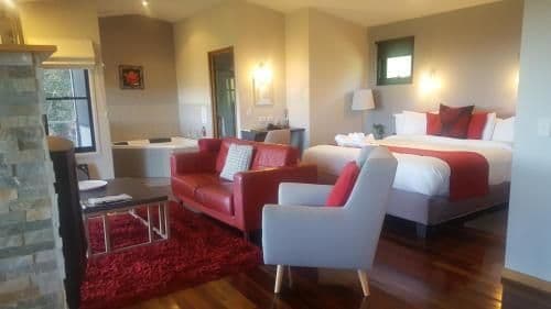 Studio Cottage - King Parrot