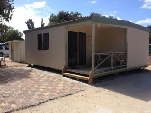 Two-Bedroom Chalet with Shared Bathroom