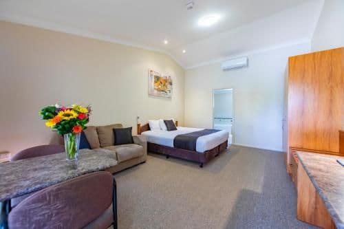 Executive King Spa Suite