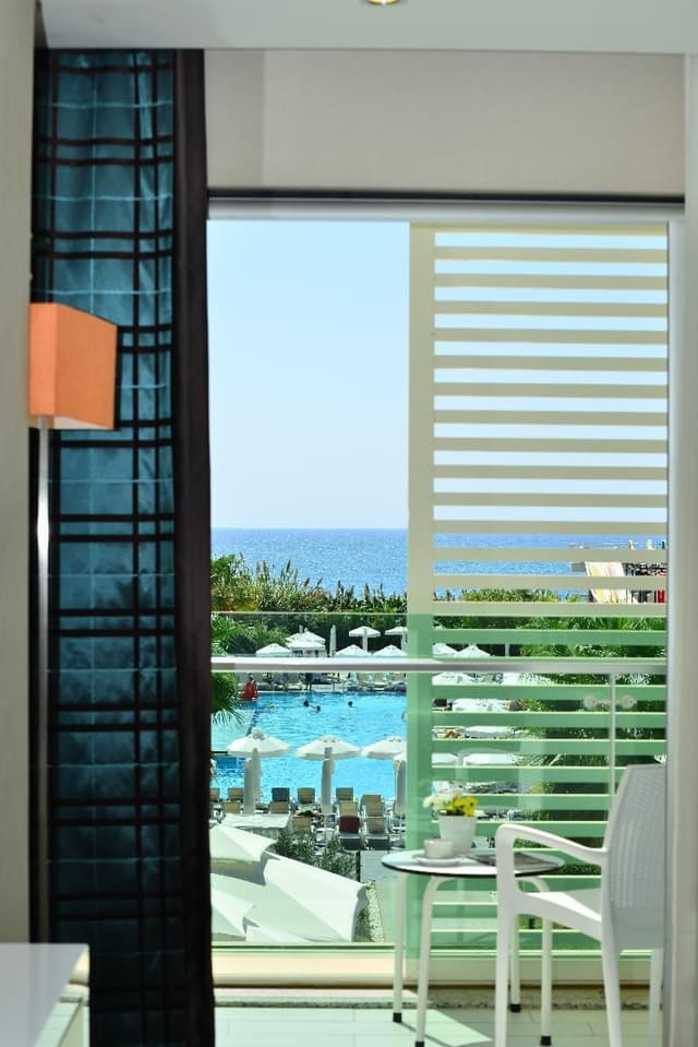 DOUBLE SEA VIEW