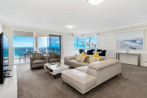 Superior Three-Bedroom Apartment with Ocean View