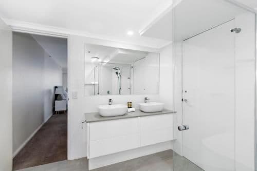 Superior Three-Bedroom Apartment with Ocean View
