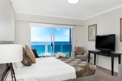 Superior Three-Bedroom Apartment with Ocean View