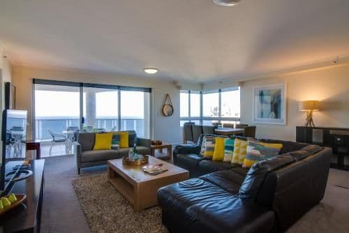 Superior Three-Bedroom Apartment with Ocean View