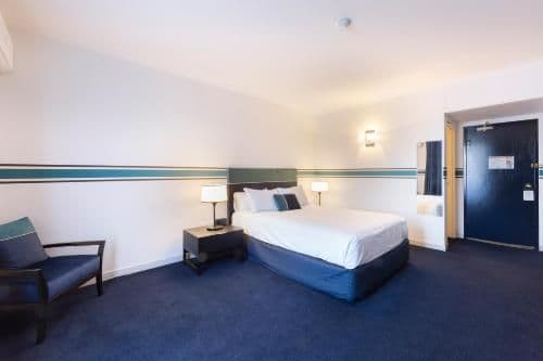 Standard Queen Room