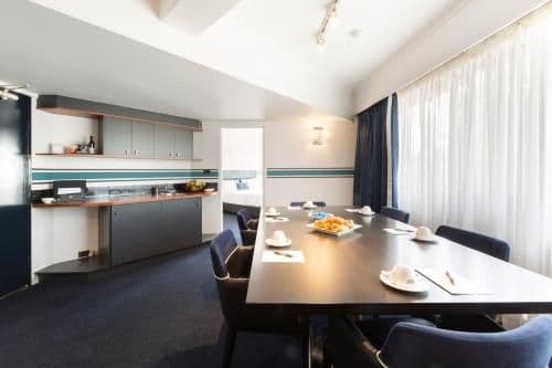 Deluxe One-Bedroom Suite