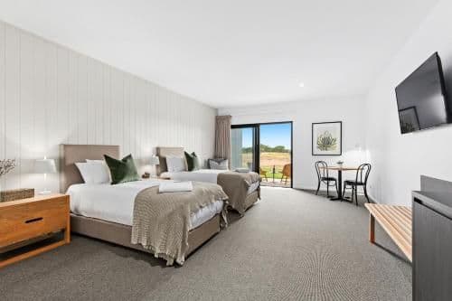 Deluxe Double or Twin Room with Golf Course and Lake View