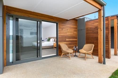Deluxe Double or Twin Room with Golf Course and Lake View