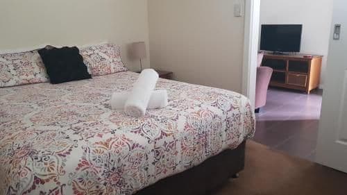 Two-Bedroom Cottage - 3