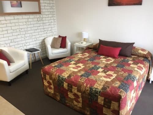 Large Queen Room