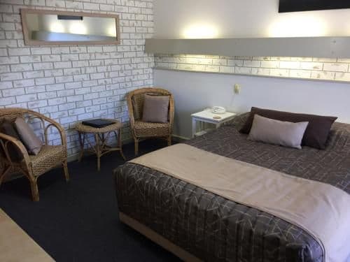Large Queen Room