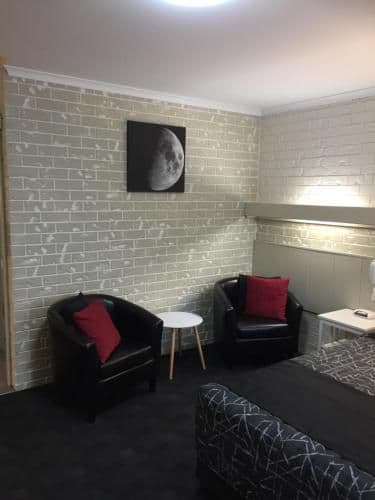 Large Queen Room