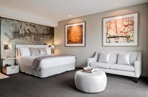 Deluxe Studio Suite Twin