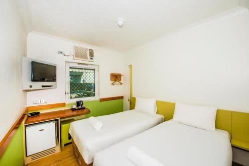 Standard Queen Room