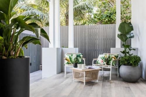 Queen Room with Shared Bathroom