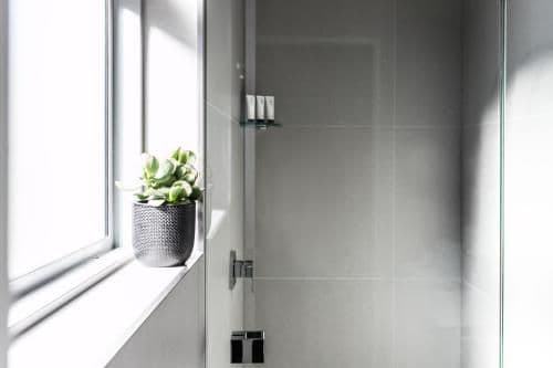 Queen Room with Private Bathroom