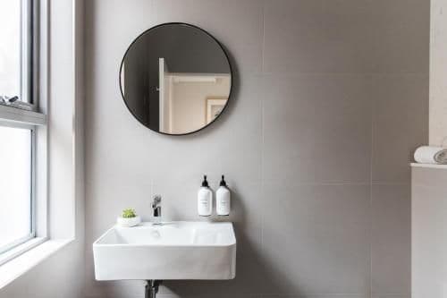 Queen Room with Private Bathroom