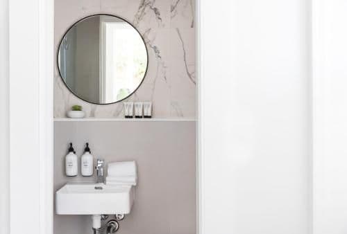 Queen Room with Private Bathroom