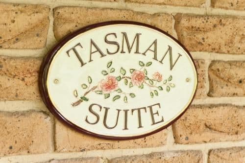 Queen Suite with Spa Bath