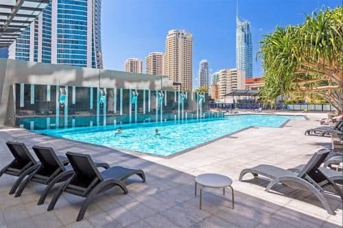 Two-Bedroom Apartment with Ocean Views and Spa Bath