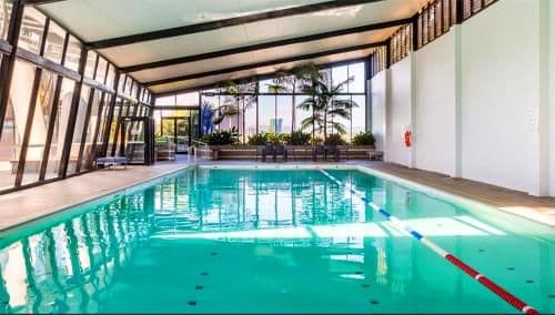 Two-Bedroom Apartment with Ocean Views and Spa Bath