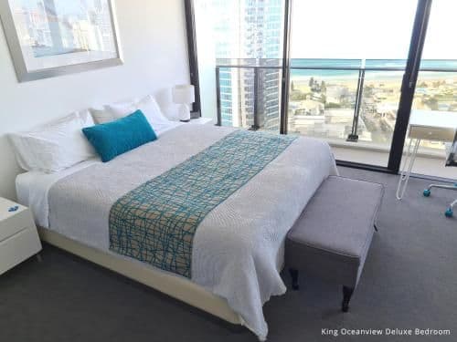 Two-Bedroom Apartment with Ocean Views and Spa Bath