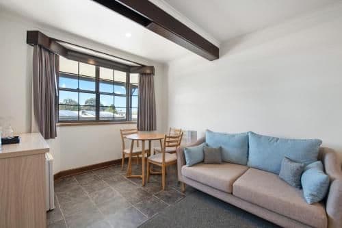King Executive Suite