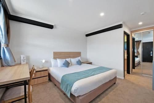 King Executive Suite