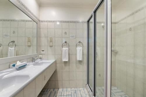 King Spa Suite