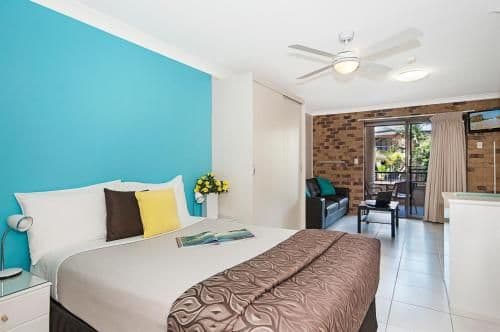 Standard Twin Room with Balcony