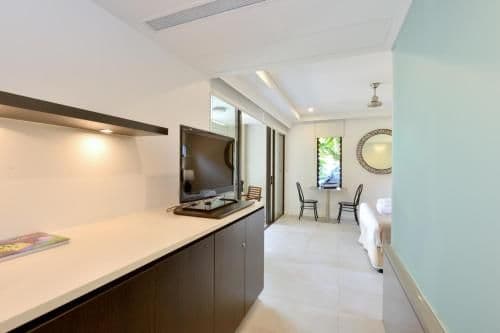 Deluxe Studio with Spa Bath