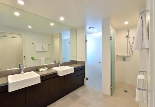 Deluxe Studio with Spa Bath