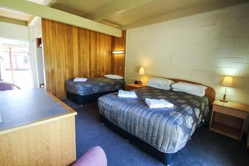 Queen Room with Single Bed