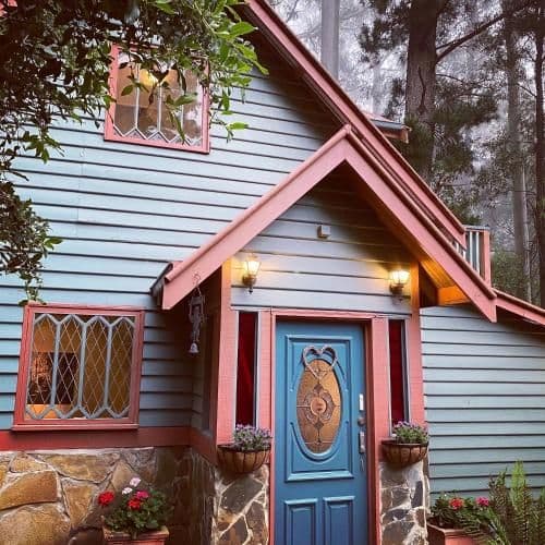 Cottage with Garden View