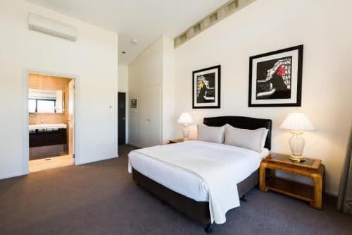 Deluxe Double Room with Balcony - Bonanza