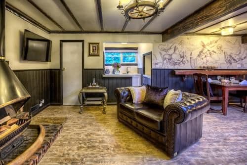 Deluxe King Studio