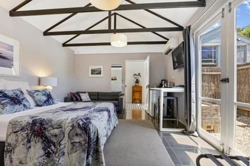Queen Suite with Spa Bath