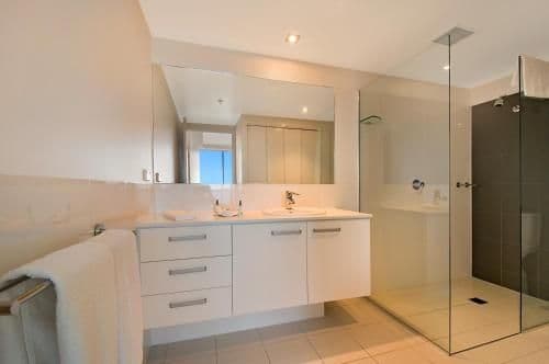 Two-Bedroom Apartment with Two Bathrooms and Ocean View