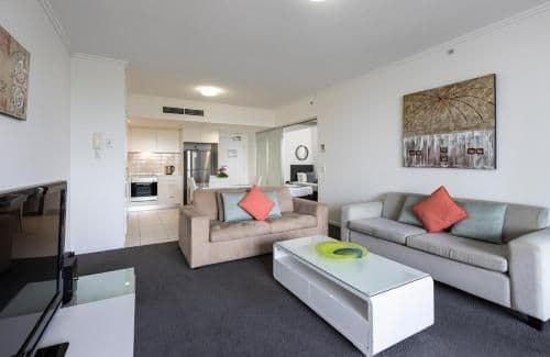 Two-Bedroom Apartment with One Bathroom and Ocean View