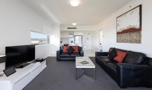 Two-Bedroom Apartment with One Bathroom and Ocean View